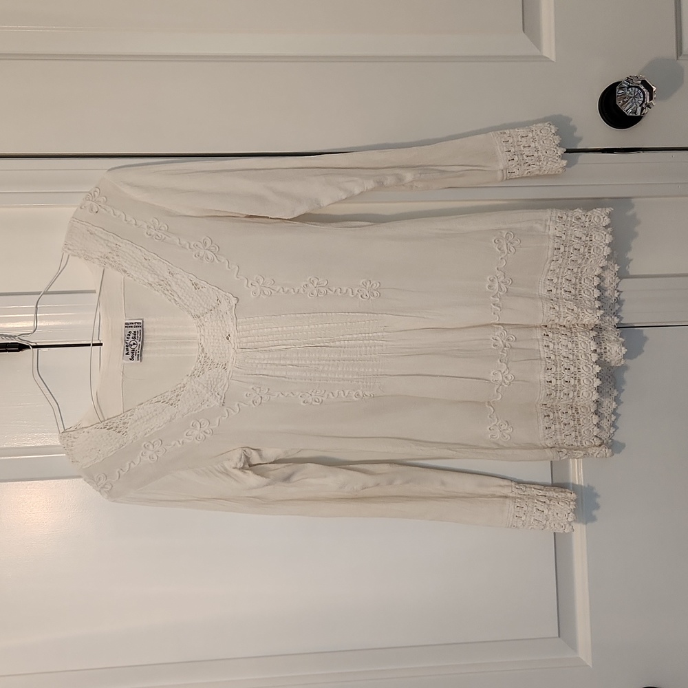 Women's size S American South Side white cotton shirt